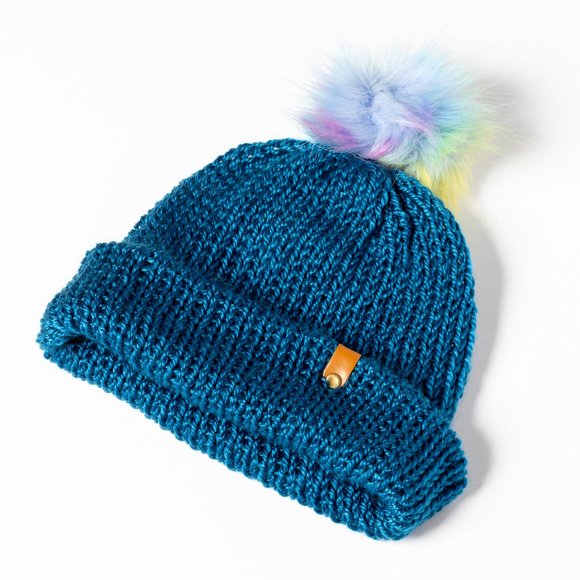 Knit toque - Picture 4 of 6
